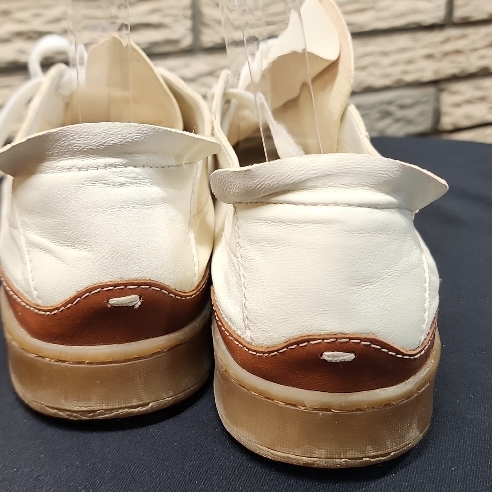 Sam Edleman Classic Men's  Leather Sneakers with Gum Sole Sz 9 - Picture 3 of 5